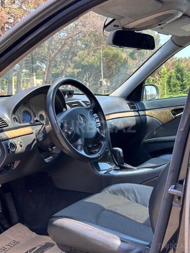 Mercedes E 270 2003, 395,000 km - 2.7 l - Bakı
