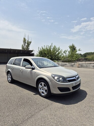 Opel Astra 2006, 213,594 km - 1.3 l - Şəki