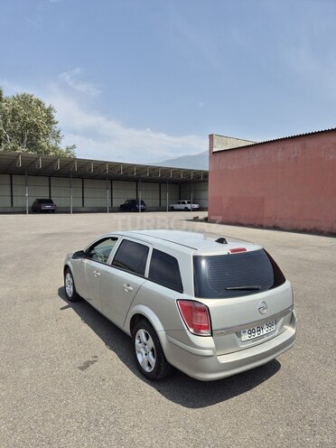 Opel Astra 2006, 213,594 km - 1.3 l - Şəki