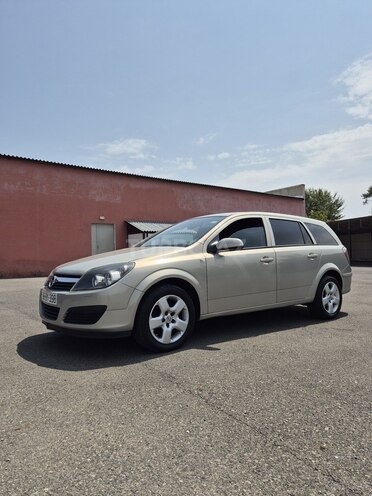 Opel Astra 2006, 213,594 km - 1.3 l - Şəki