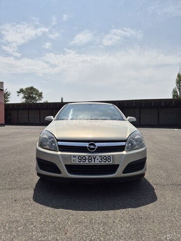Opel Astra 2006, 213,594 km - 1.3 l - Şəki