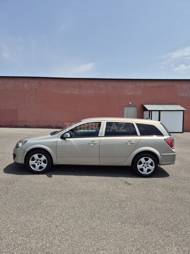 Opel Astra 2006, 213,594 km - 1.3 l - Şəki