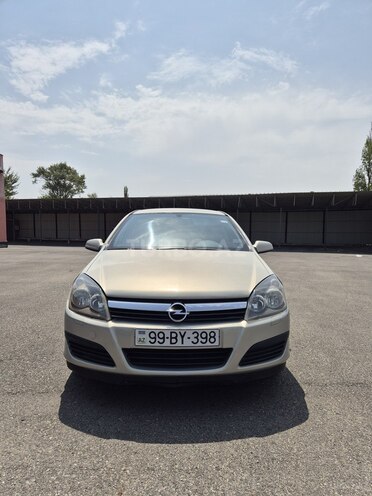 Opel Astra 2006, 213,594 km - 1.3 l - Şəki