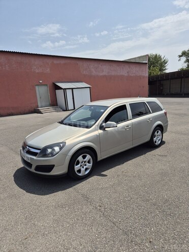 Opel Astra 2006, 213,594 km - 1.3 l - Şəki