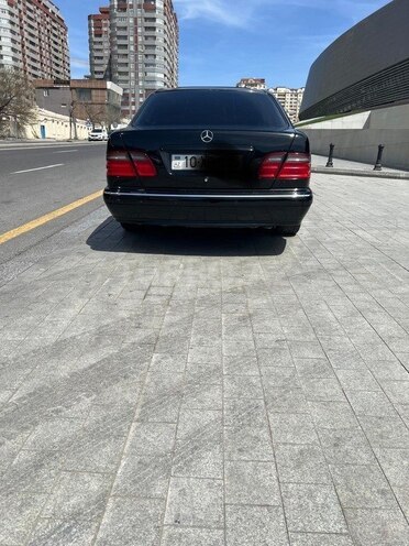 Mercedes E 240 2000, 270,000 km - 2.4 l - Bakı