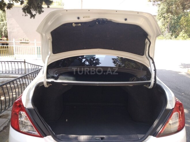 Nissan Sunny 2015, 130,000 km - 1.6 л - Sumqayıt