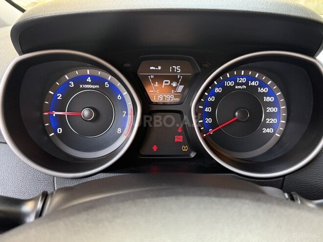 Hyundai Avante 2015, 119,000 km - 1.6 л - Bakı
