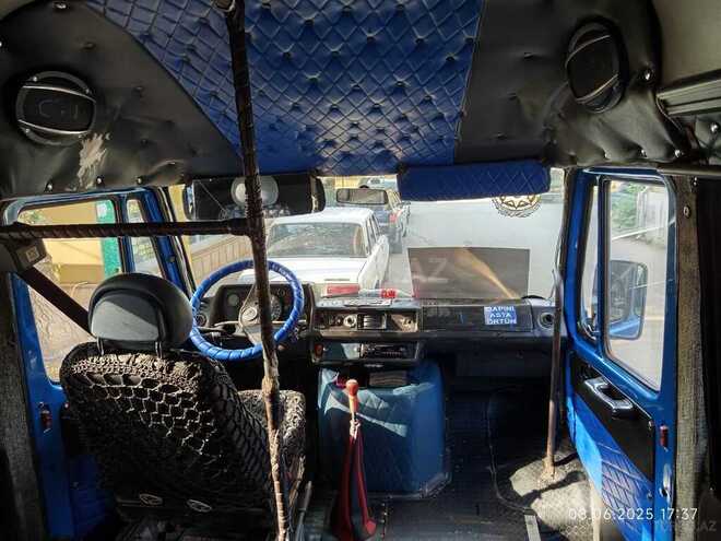 Mercedes 208 D 1991, 200,000 km - 2.3 л - Şirvan