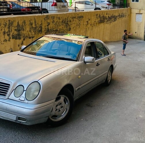 Mercedes E 220 1998, 515,000 km - 2.2 l - Bakı