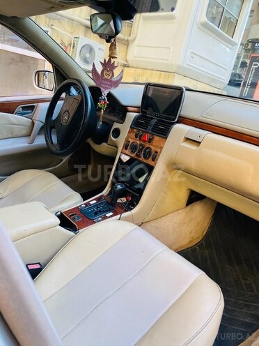 Mercedes E 220 1998, 515,000 km - 2.2 l - Bakı