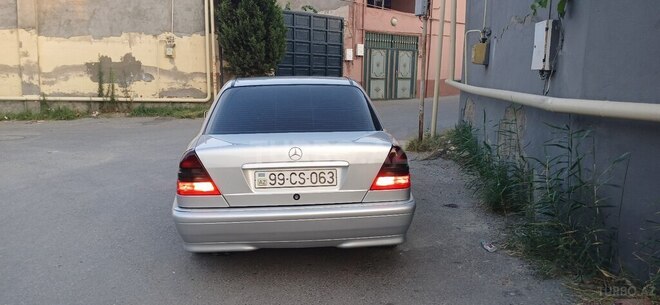 Mercedes C 240 1998, 238,000 km - 2.4 l - Bakı