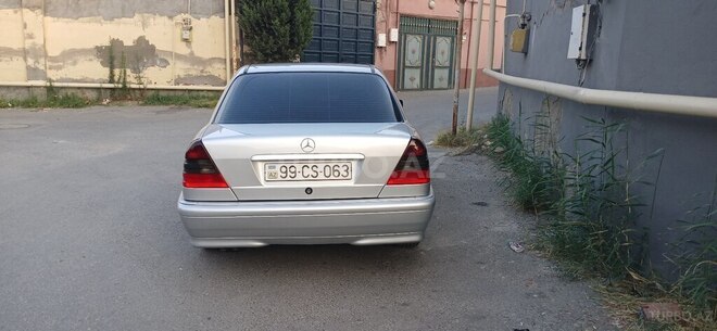 Mercedes C 240 1998, 238,000 km - 2.4 l - Bakı