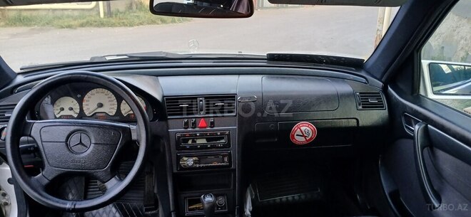 Mercedes C 240 1998, 238,000 km - 2.4 l - Bakı