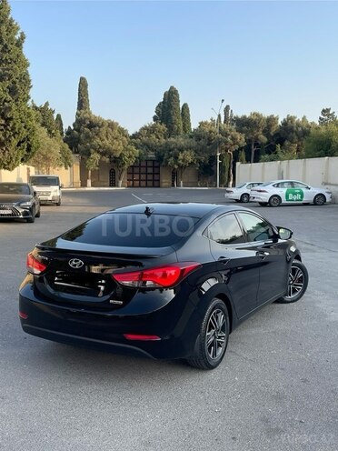 Hyundai Elantra 2015, 131,800 km - 1.8 l - Bakı
