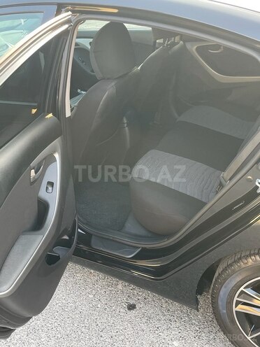 Hyundai Elantra 2015, 131,800 km - 1.8 l - Bakı