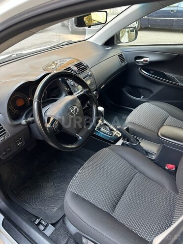 Toyota Corolla 2013, 173,000 km - 1.6 l - Bakı
