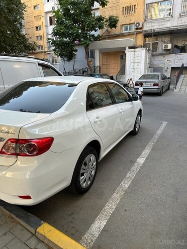 Toyota Corolla 2013, 173,000 km - 1.6 l - Bakı