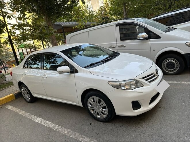 Toyota Corolla 2013, 173,000 km - 1.6 l - Bakı