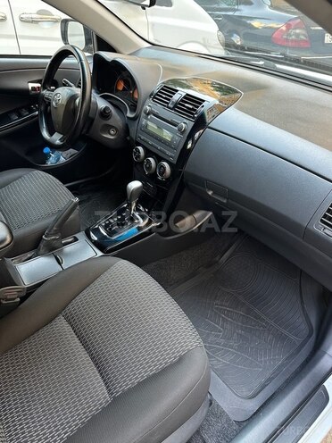 Toyota Corolla 2013, 173,000 km - 1.6 l - Bakı