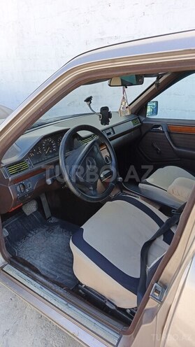 Mercedes E 200 1993, 175,065 km - 2.0 л - Bakı