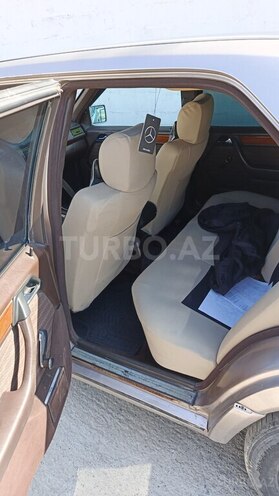 Mercedes E 200 1993, 175,065 km - 2.0 л - Bakı