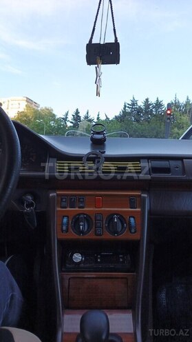 Mercedes E 200 1993, 175,065 km - 2.0 л - Bakı