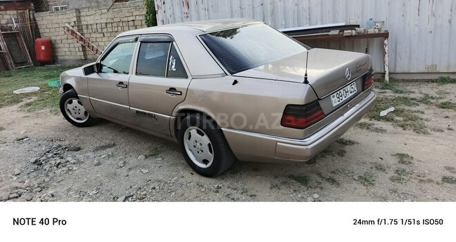 Mercedes E 200 1993, 175,065 km - 2.0 л - Bakı
