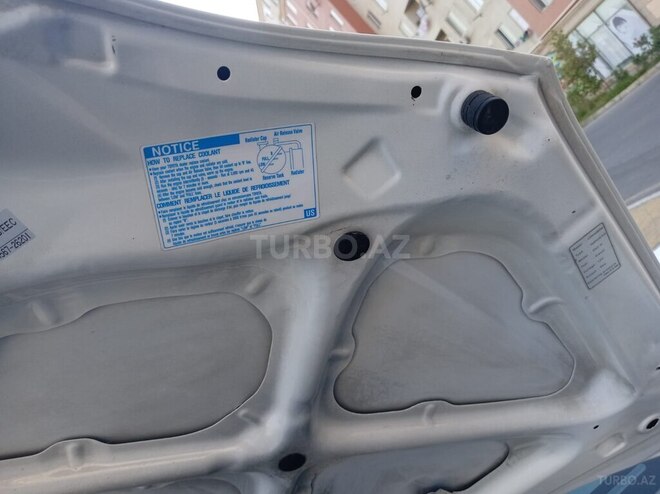 Toyota Corolla 2006, 176,500 km - 1.4 l - Bakı