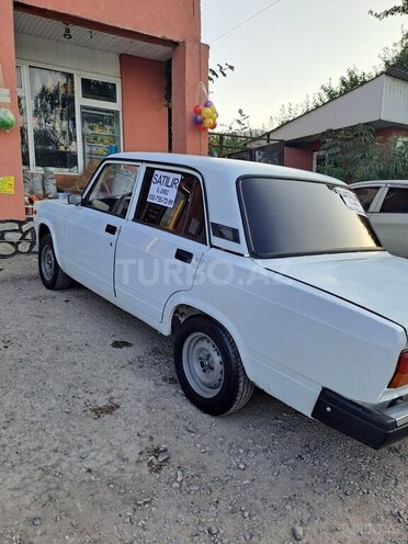 LADA (VAZ) 2107 2002, 120,000 km - 1.6 l - Quba