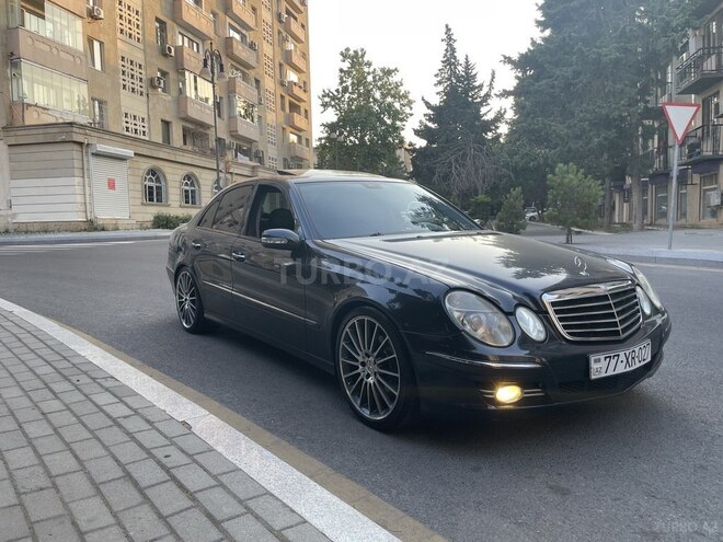 Mercedes E 240 2002, 281,000 km - 2.6 l - Bakı