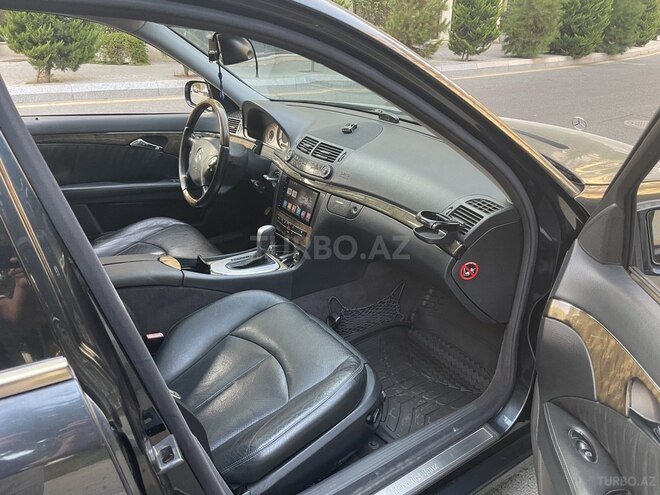 Mercedes E 240 2002, 281,000 km - 2.6 l - Bakı