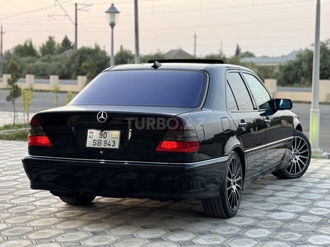 Mercedes C 230 2000, 253,000 km - 2.3 l - Saatlı