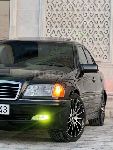 Mercedes C 230 2000, 253,000 km - 2.3 l - Saatlı