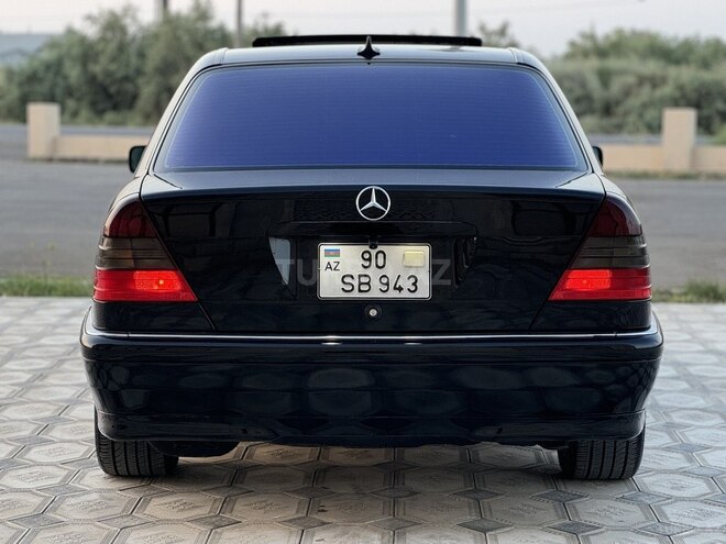 Mercedes C 230 2000, 253,000 km - 2.3 l - Saatlı
