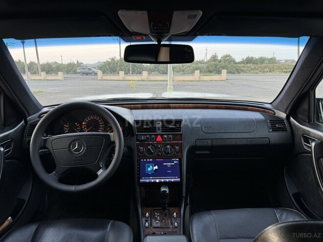 Mercedes C 230 2000, 253,000 km - 2.3 l - Saatlı