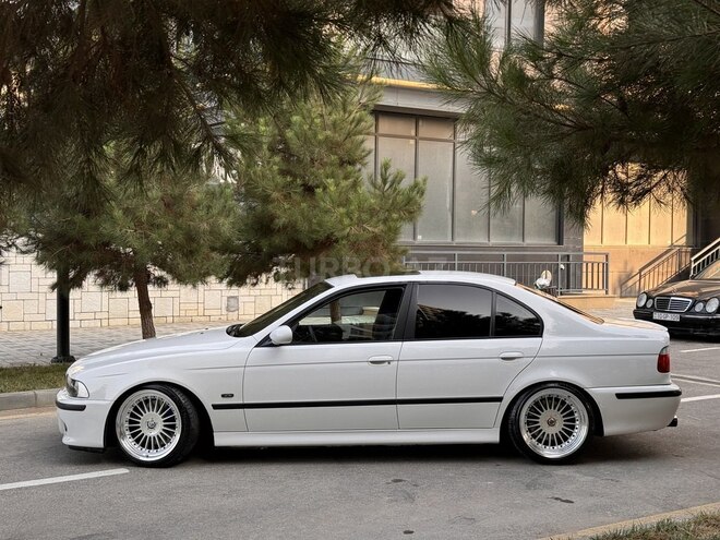 BMW 530 2001, 236,000 km - 3.0 л - Sumqayıt