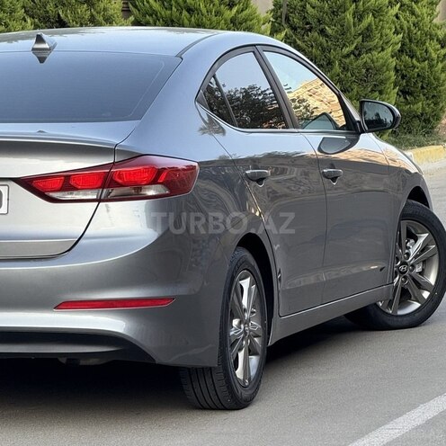 Hyundai Elantra 2018, 98,345 km - 2.0 l - Bakı
