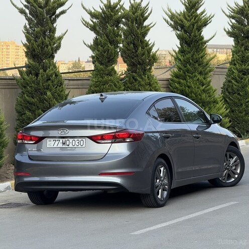 Hyundai Elantra 2018, 98,345 km - 2.0 l - Bakı