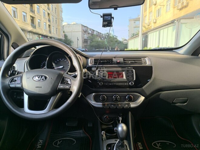 Kia Rio-4