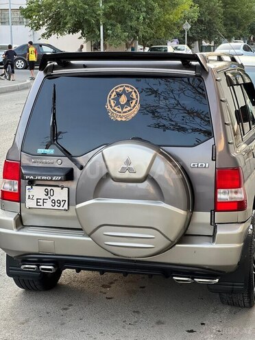 Mitsubishi Pajero io 1999, 400,000 km - 1.8 л - Bakı