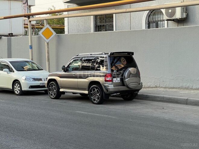 Mitsubishi Pajero io 1999, 400,000 km - 1.8 л - Bakı