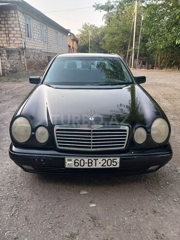 Mercedes E 200 1998, 500,000 km - 2.0 l - Qazax