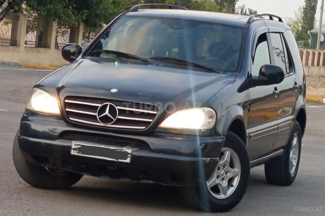 Mercedes ML 320 2000, 245,000 km - 3.2 l - Bakı
