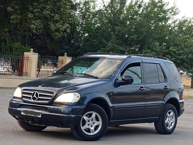 Mercedes ML 320 2000, 245,000 km - 3.2 l - Bakı