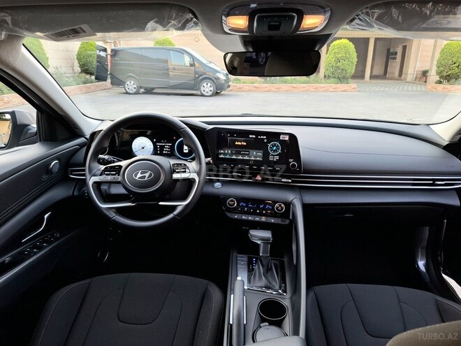 Hyundai Elantra 2025, 8,500 km - 1.6 л - Bakı
