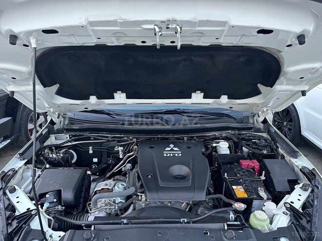 Mitsubishi L200-22