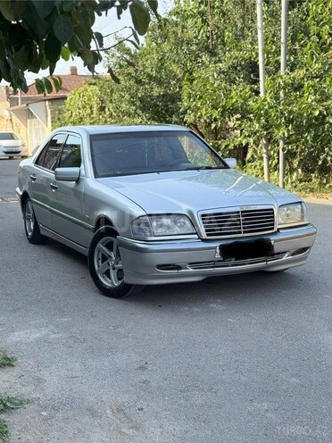 Mercedes C 220 1996, 555,000 km - 2.2 l - Quba