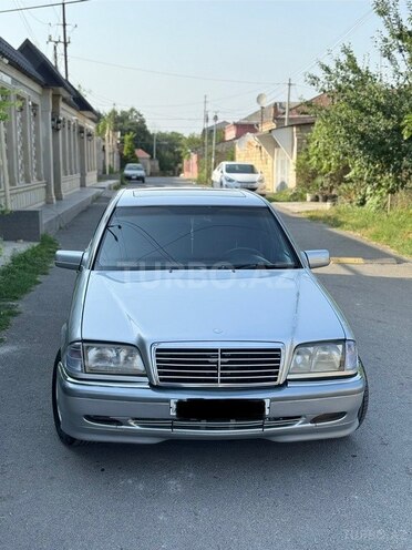 Mercedes C 220 1996, 555,000 km - 2.2 l - Quba