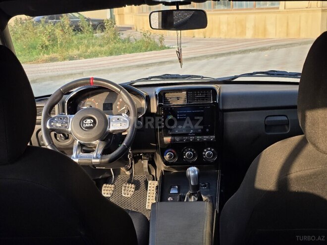 LADA (VAZ) Niva-21