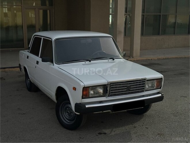 LADA (VAZ) 2107 2008, 250,000 km - 1.6 l - Salyan